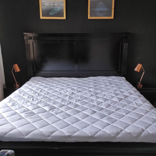 quilted mattress protector